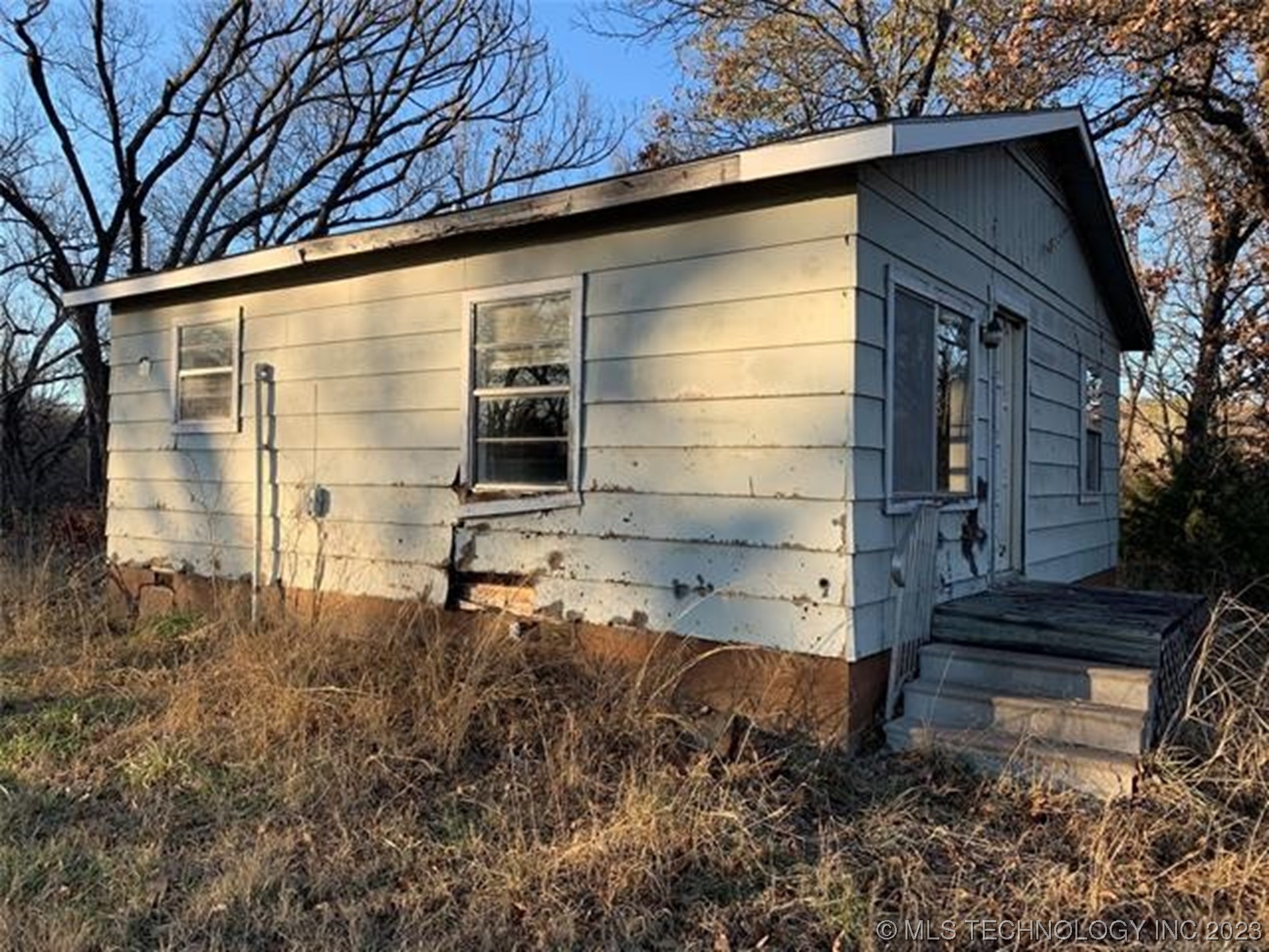 Photo 2 of 14 of 9745 N 180 Road house