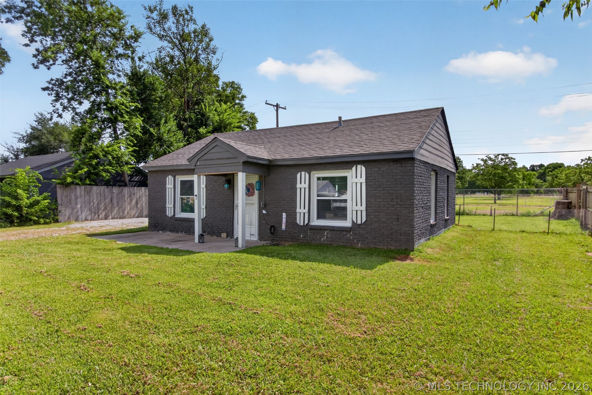 Photo 1 of 32 — 407 N Ora, Pryor, OK 74361