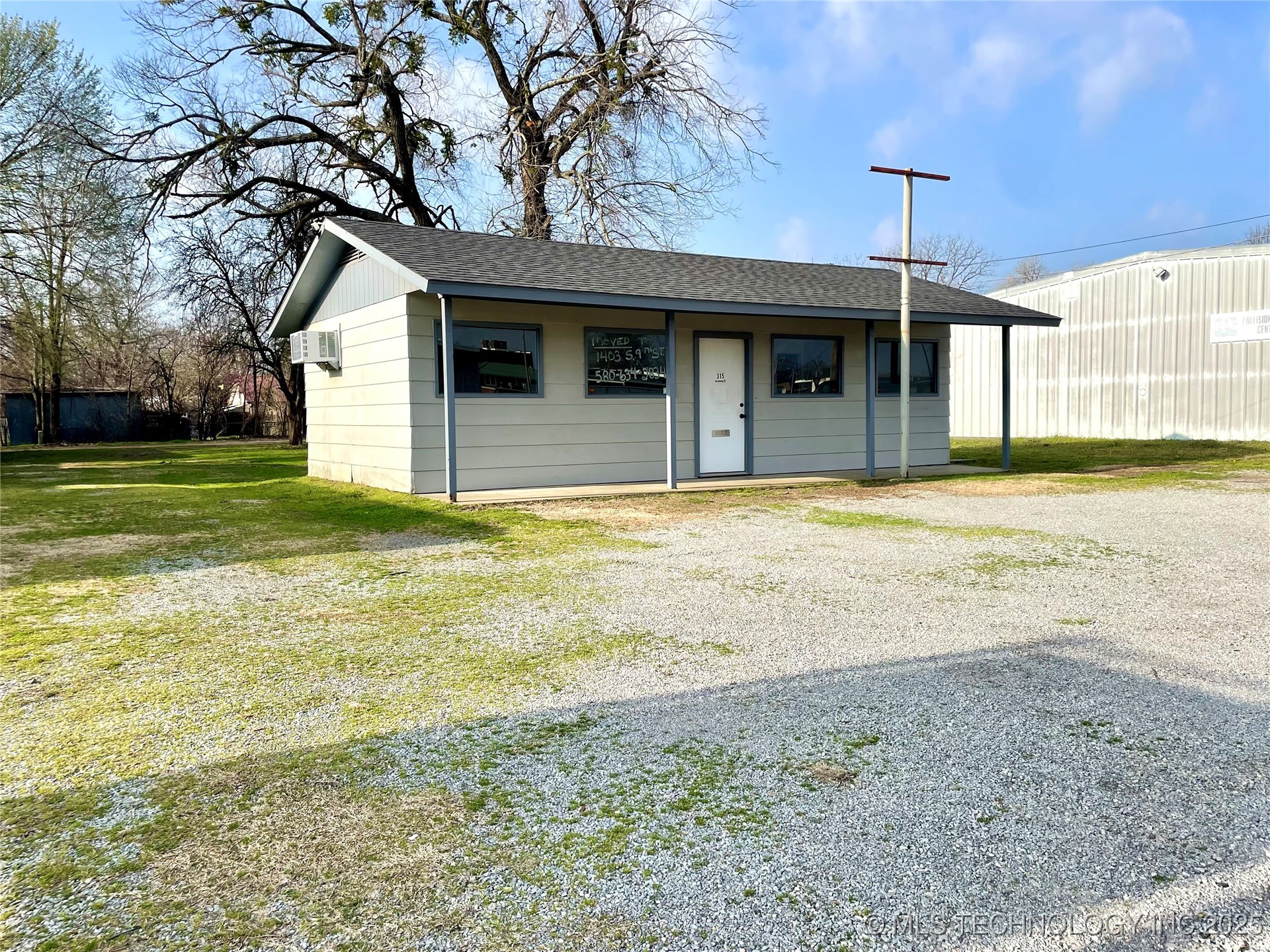 315 W Arkansas