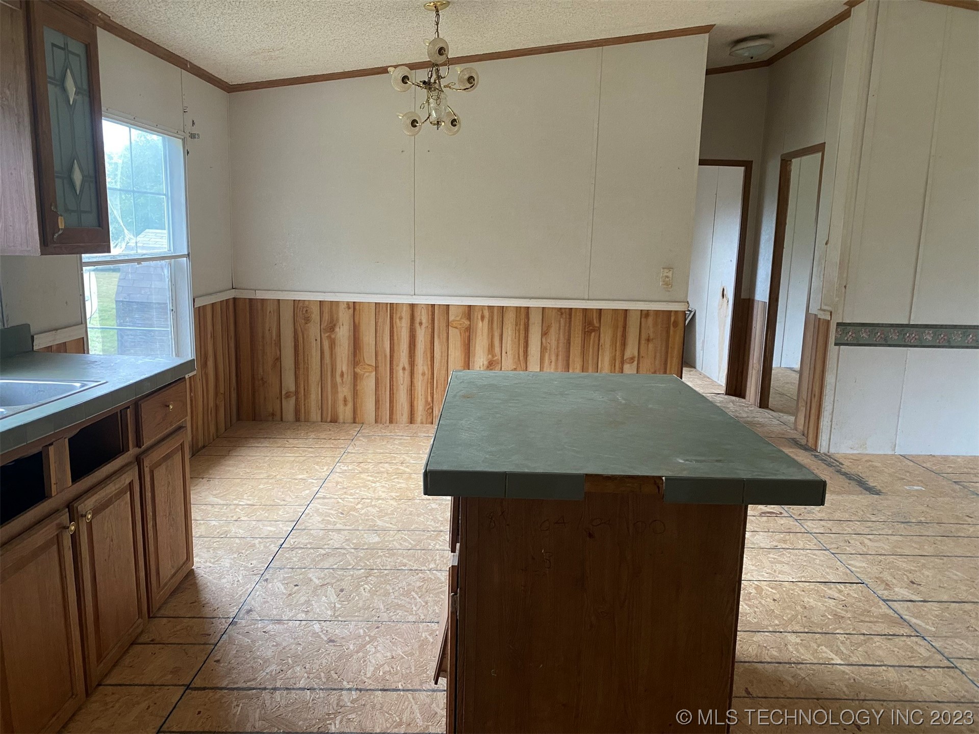 Photo 5 of 14 of 15575 Aruba Drive mobile home