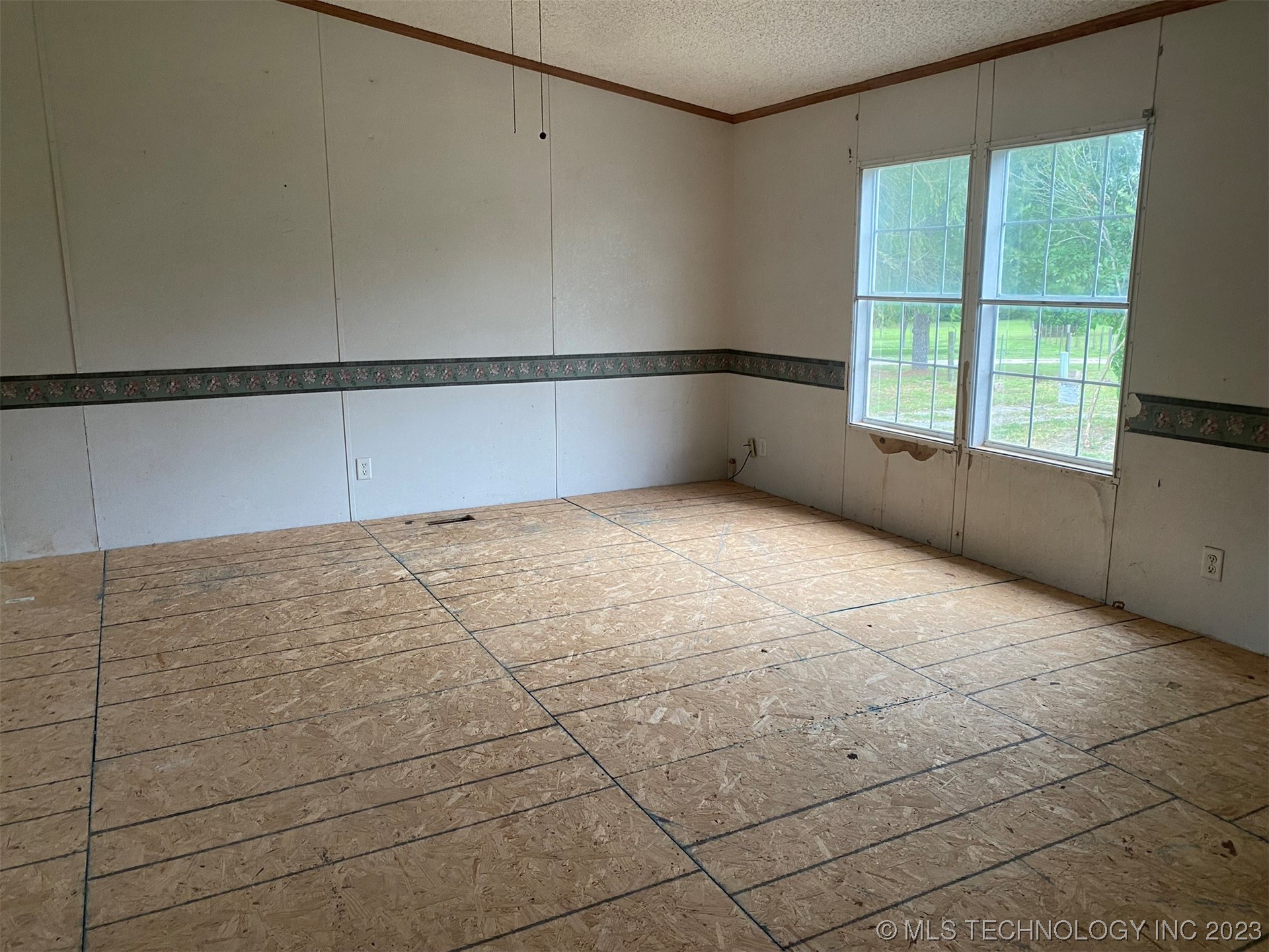 Photo 11 of 14 of 15575 Aruba Drive mobile home
