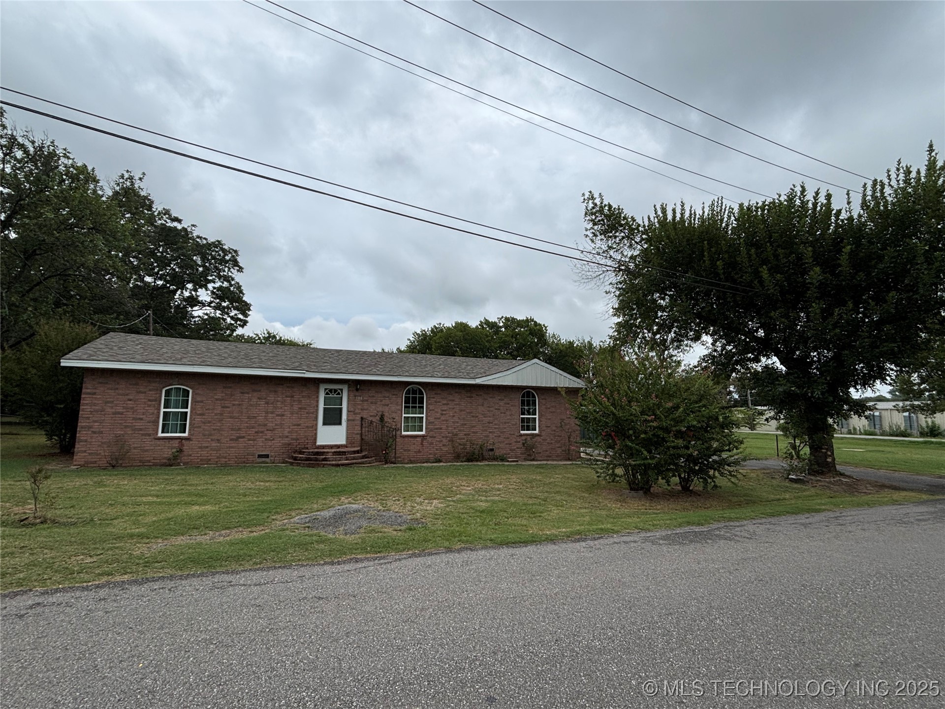 108 W Bryan Avenue