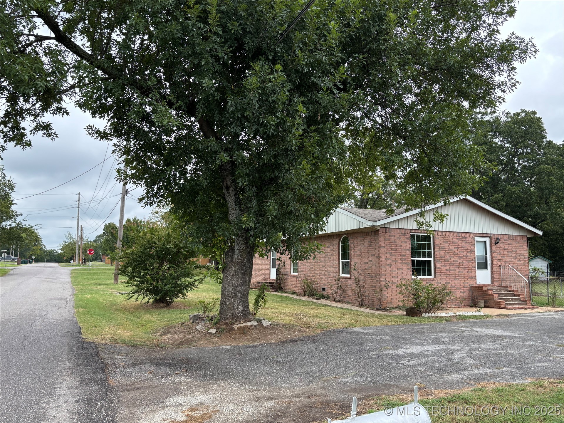 108 W Bryan Avenue
