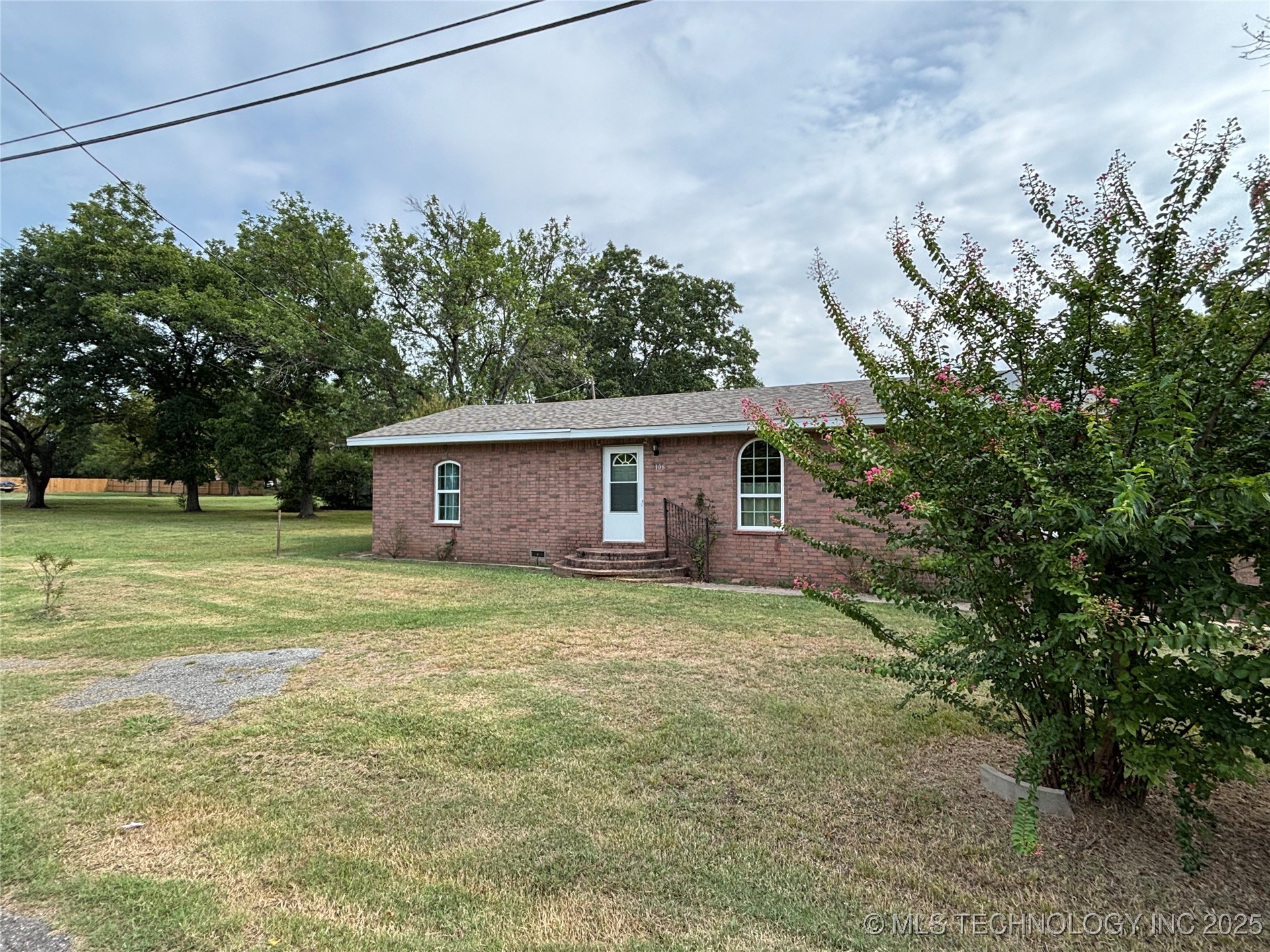 108 W Bryan Avenue