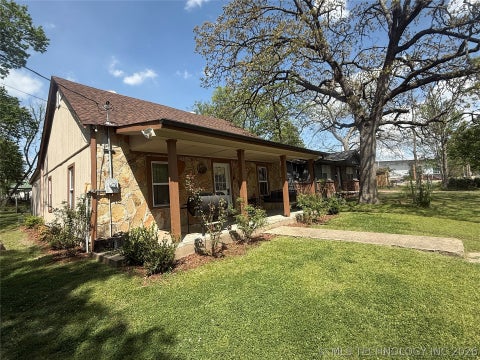 Photo of 224 North Street, Tahlequah, OK 74464 (MLS # 2613353)
