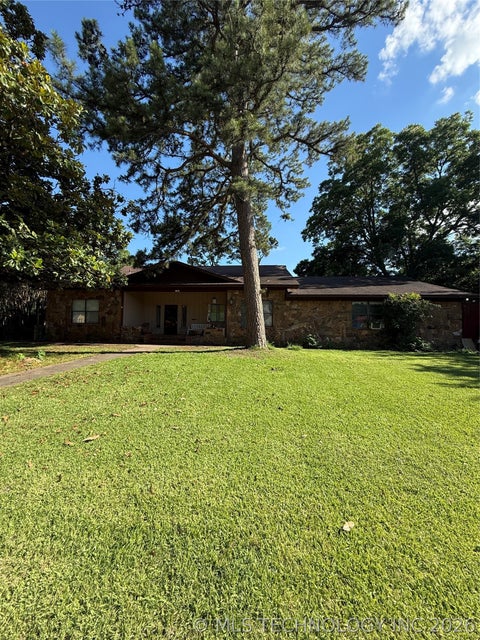 Photo of 1201 W Elm ST, Durant, OK 74701 (MLS # 2622294)