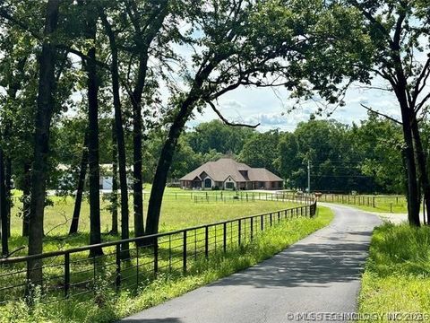Photo of 60399 E 140th Road, Fairland, OK 74343 (MLS # 2622865)