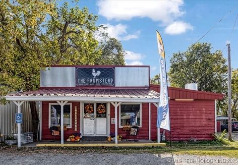 117 S Franklin Street Colbert OK 74733