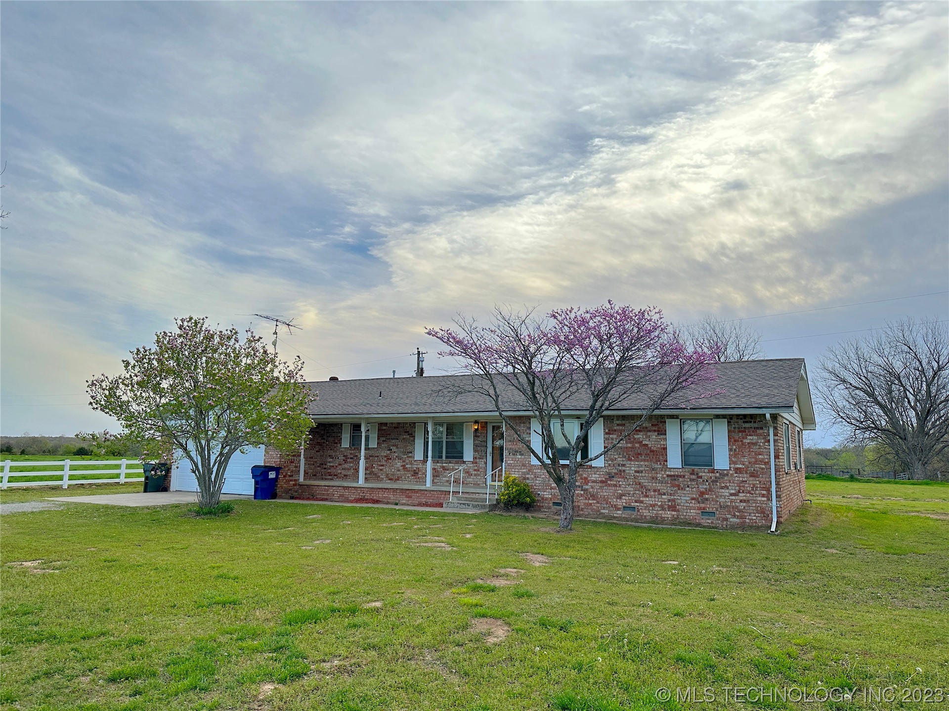 Photo 1 of 48 of 2148 N Sleepy Valley Road house