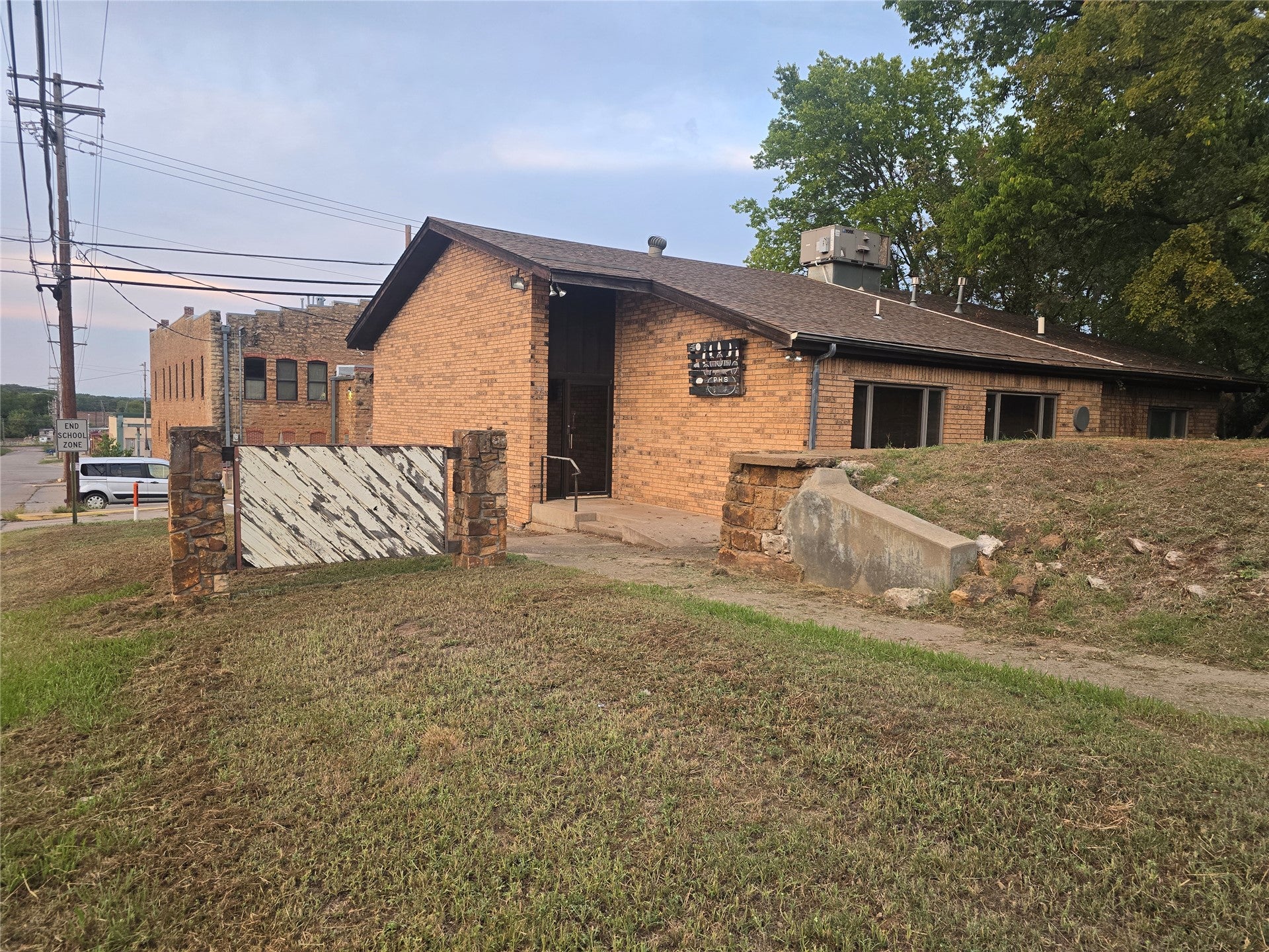 622 7Th St, Pawnee, OK 74058