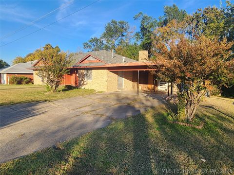 Photo of 1672 S Velma Avenue, Atoka, OK 74525 (MLS # 2625147)