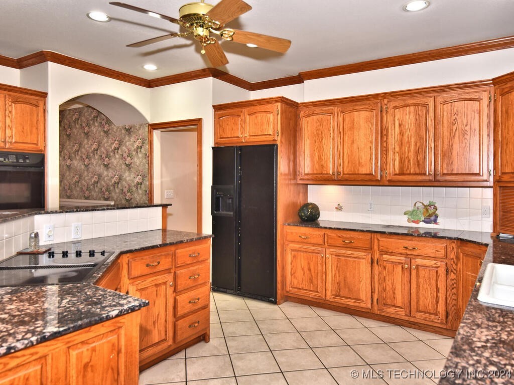 Photo 17 of 53 of 13706 S 18th Street house