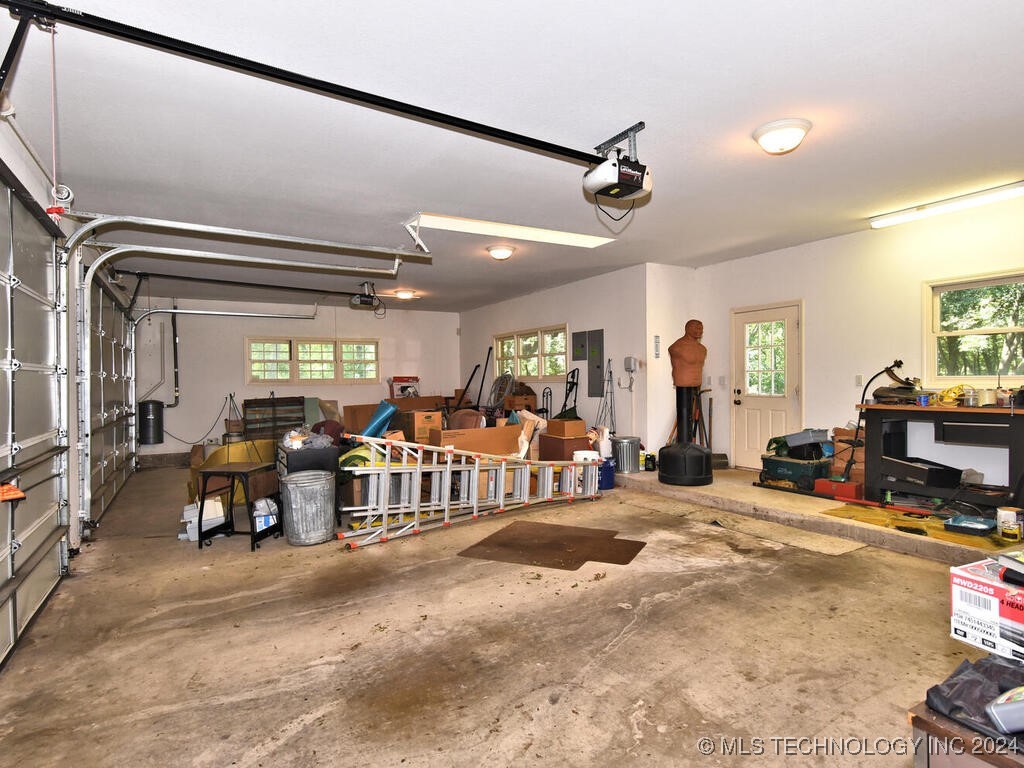 Photo 36 of 53 of 13706 S 18th Street house
