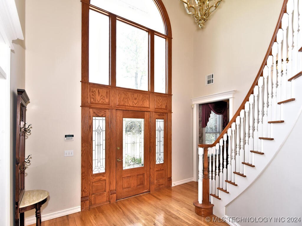 Photo 4 of 53 of 13706 S 18th Street house