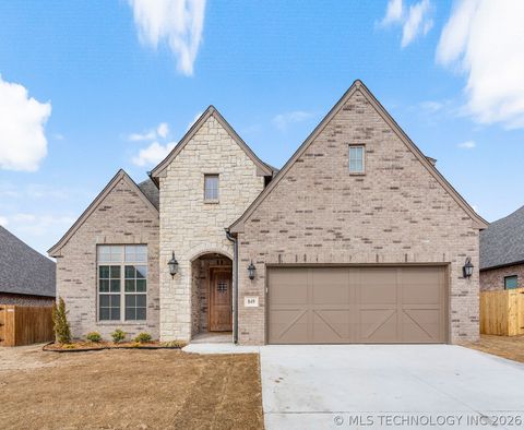 Photo of 849 E 148th Place S, Glenpool, OK 74033 (MLS # 2622847)