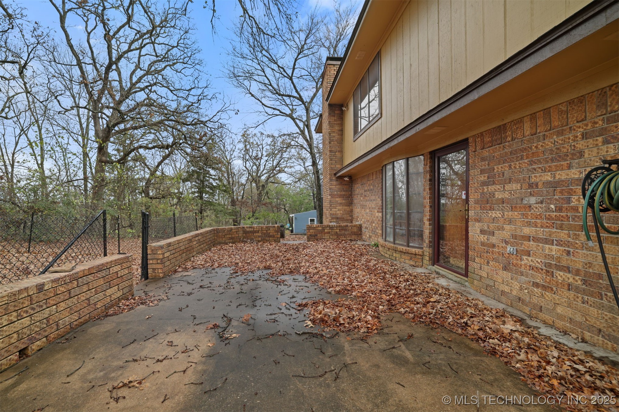 921 Crooked Oak Drive