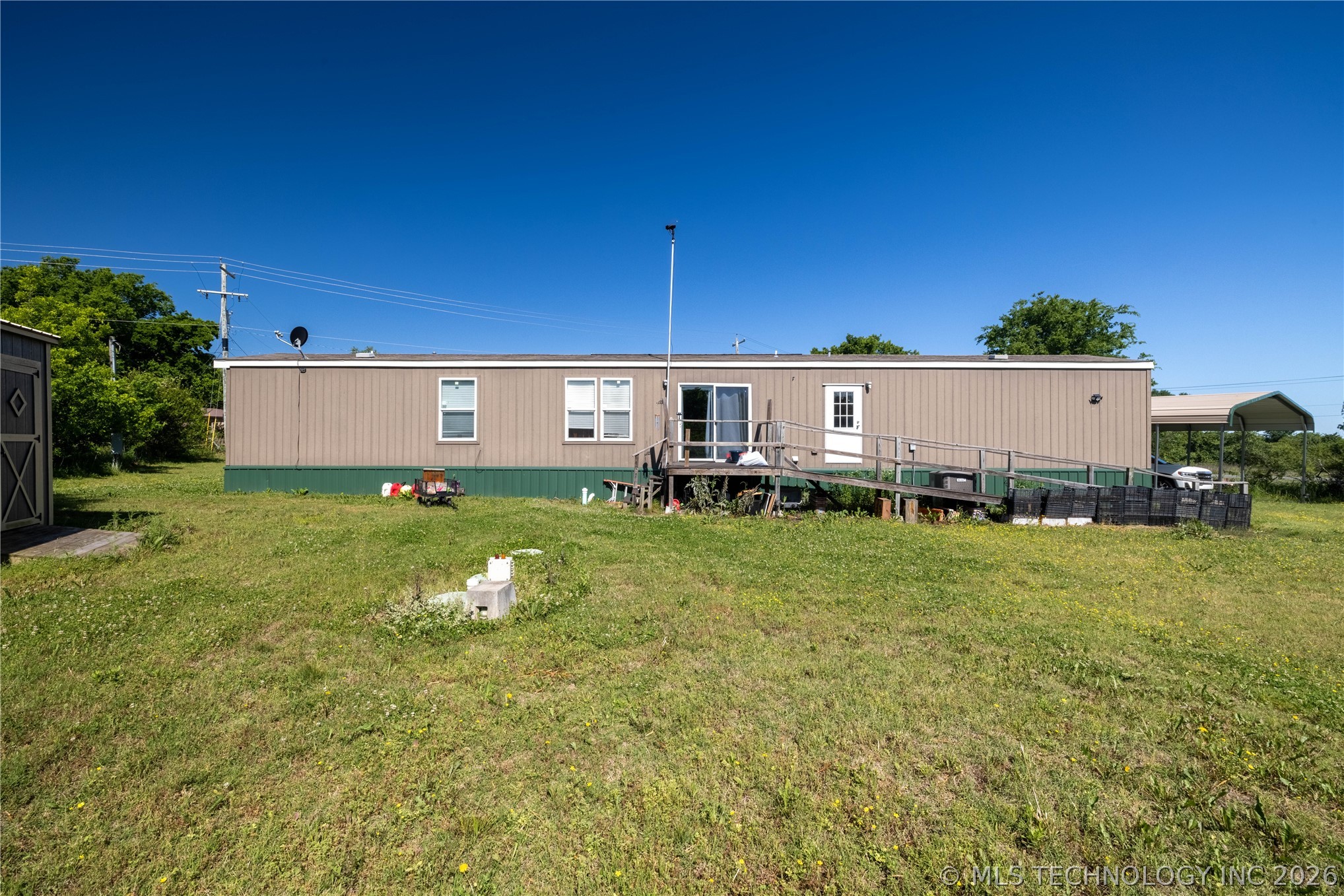 Photo 1 of 33 — 320 E 10th Street, Okemah, OK 74859