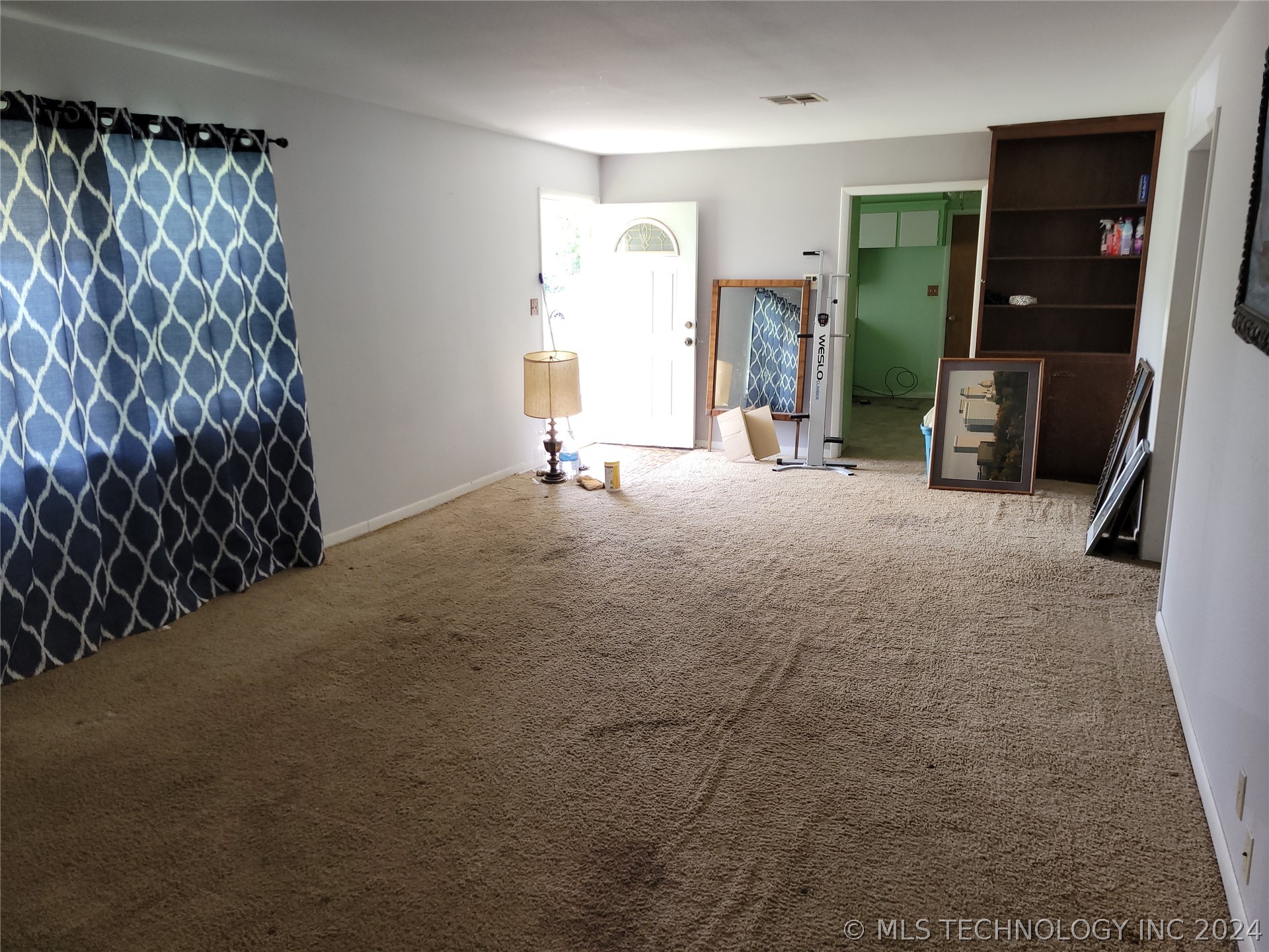 Photo 4 of 41 of 245 E 148TH Street S house