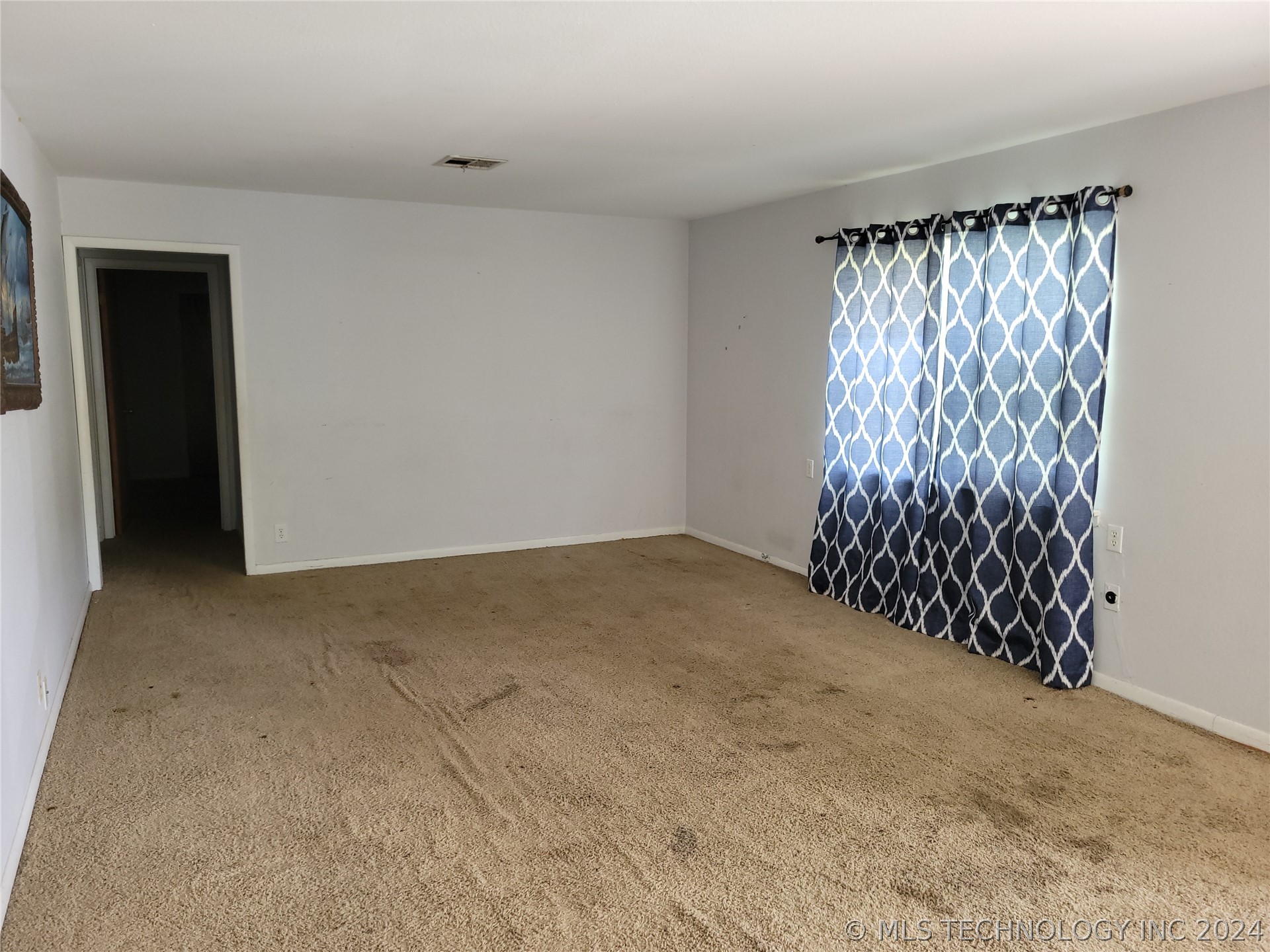 Photo 5 of 41 of 245 E 148TH Street S house