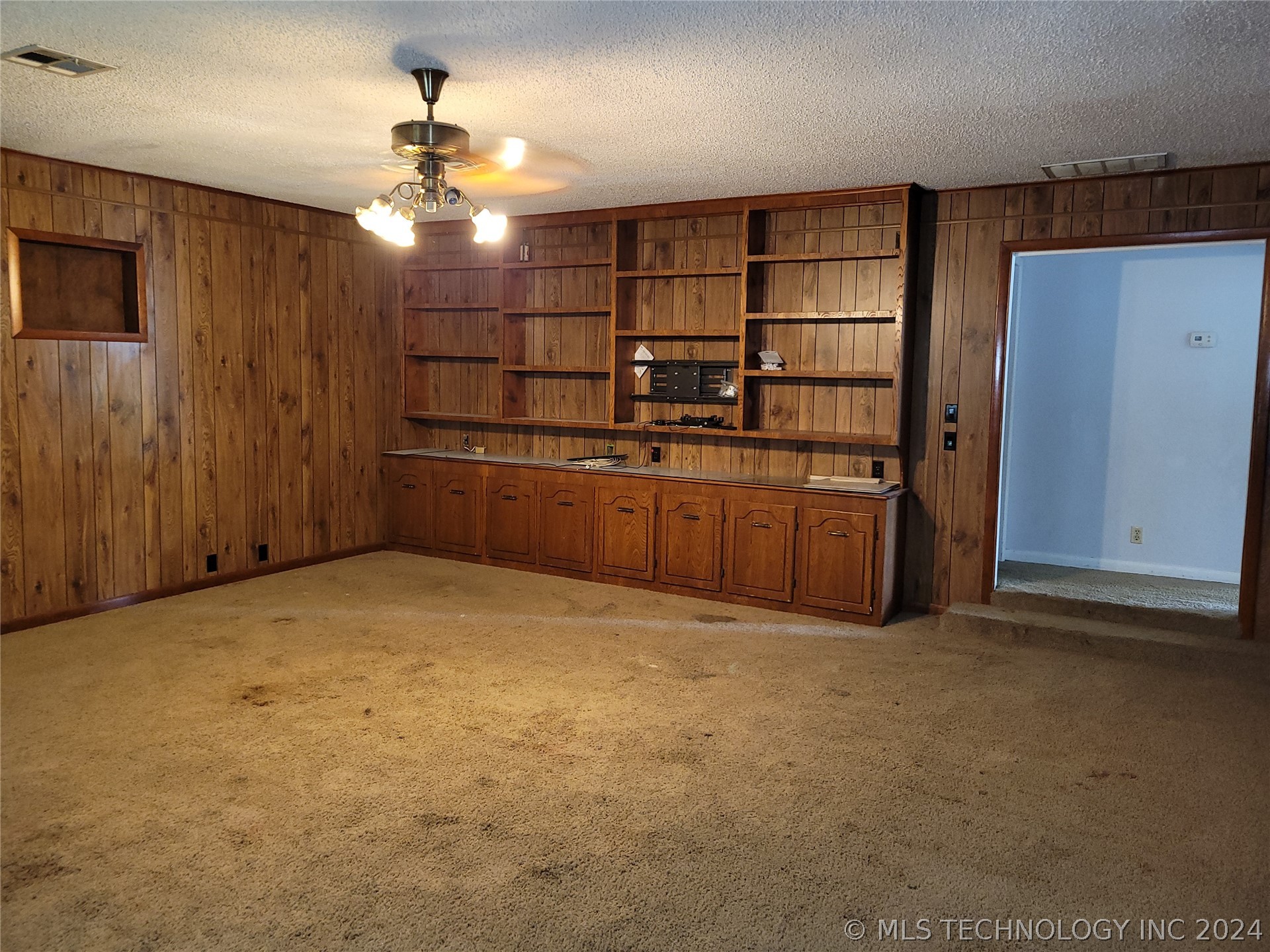 Photo 11 of 41 of 245 E 148TH Street S house