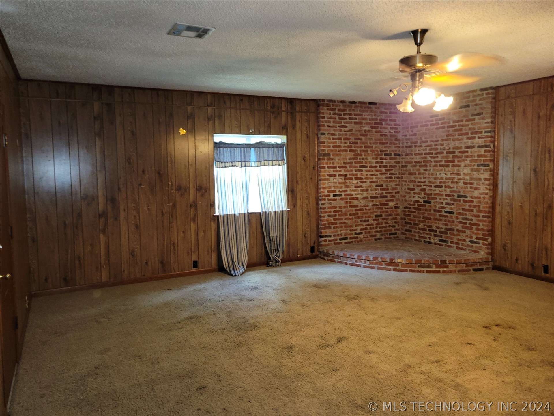 Photo 10 of 41 of 245 E 148TH Street S house