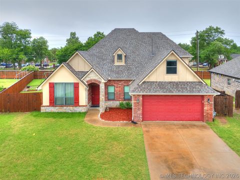 Photo of 18434 E 50th Place S, Tulsa, OK 74134 (MLS # 2618704)
