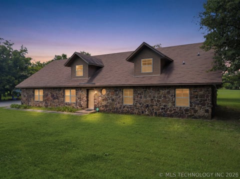 Photo of 602 N Lynn Lane Road, Catoosa, OK 74015 (MLS # 2624676)
