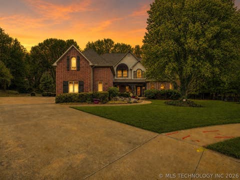 Photo of 6301 S 5th Avenue, Broken Arrow, OK 74011 (MLS # 2626566)