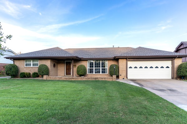 4925 S MAPLEWOOD AVE, TULSA, OK 74135 - Image 33884e8e1ff6b4ce0e401af2012a13e1/3949647819