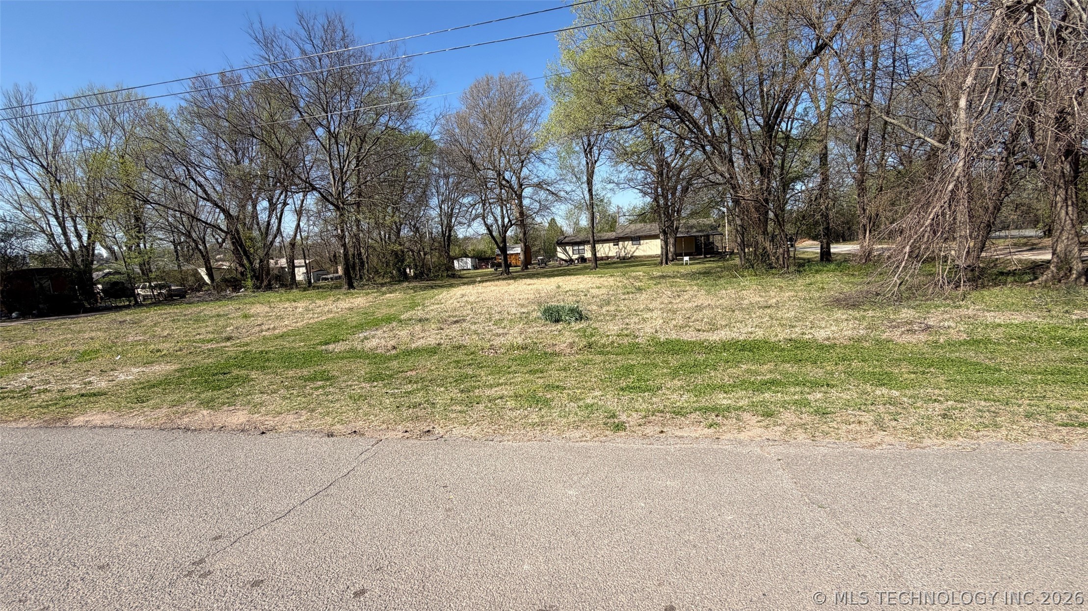 Photo 1 of 16 — 506 S Flint Avenue, Stilwell, OK 74960