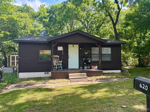 Photo of 620 W Georgia, Durant, OK 74701 (MLS # 2617117)
