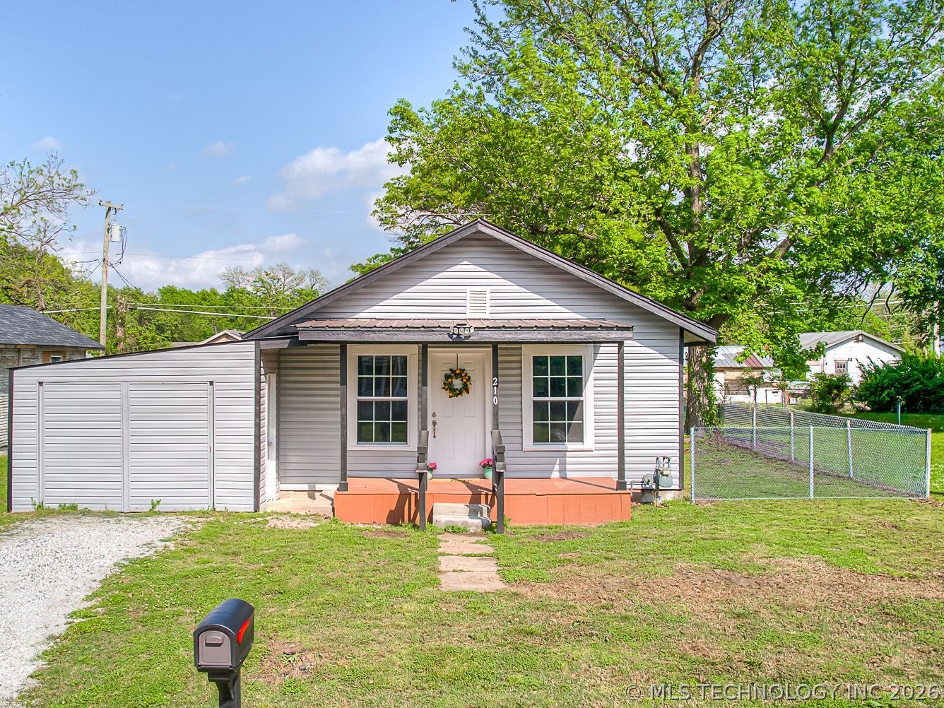 Photo 1 of 32 — 210 N Seminole Avenue, Bartlesville, OK 74003
