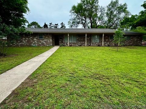 Photo of 2509 SE Quail Place, Bartlesville, OK 74006 (MLS # 2617215)