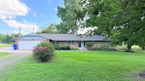 Photo of 5415 E 35th Street S, Muskogee, OK 74403 (MLS # 2624163)