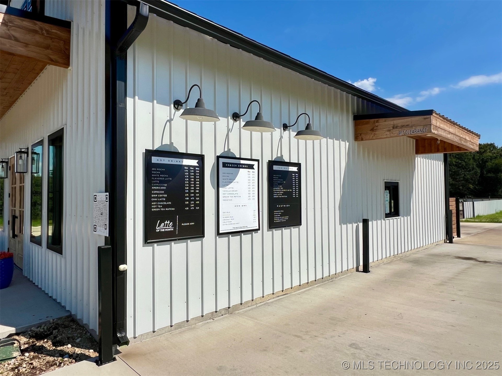 211 W Hwy 70