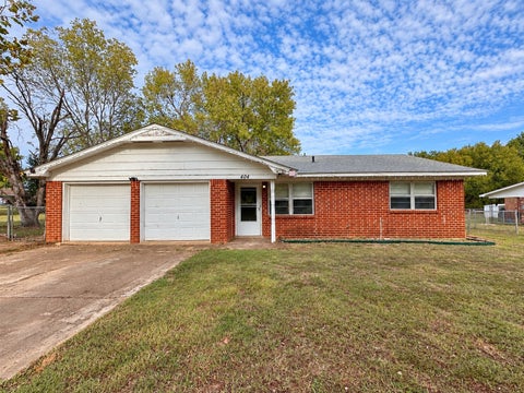 Photo of 404 E Colonial Drive, Konawa, OK 74849 (MLS # 2638629)