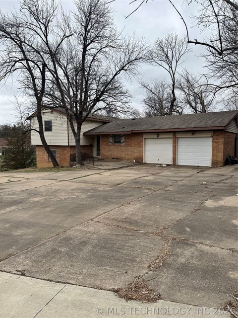 Photo of 3023 W 53rd Street, Tulsa, OK 74107 (MLS # 2607315)