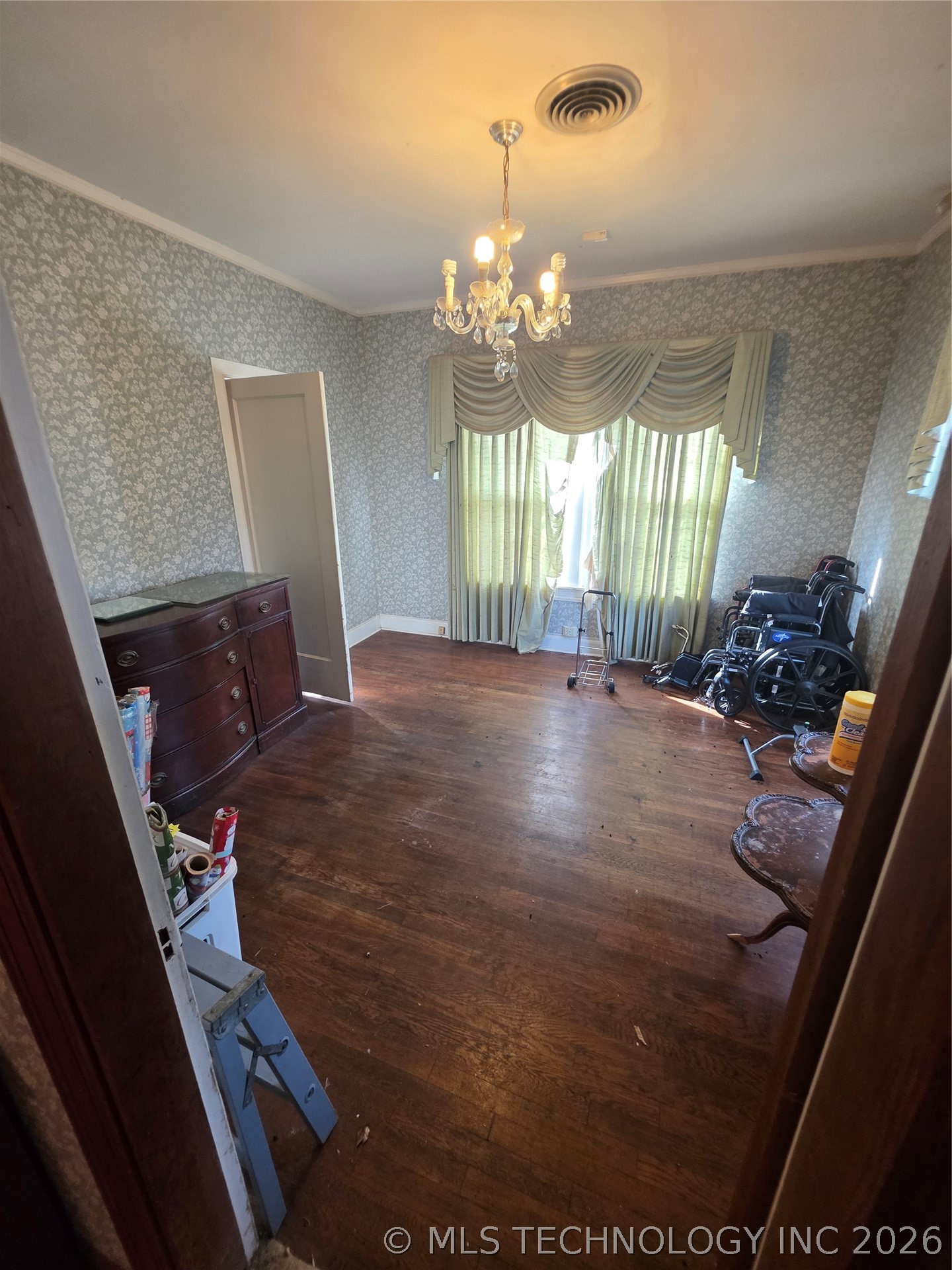 1819 W Evergreen Street