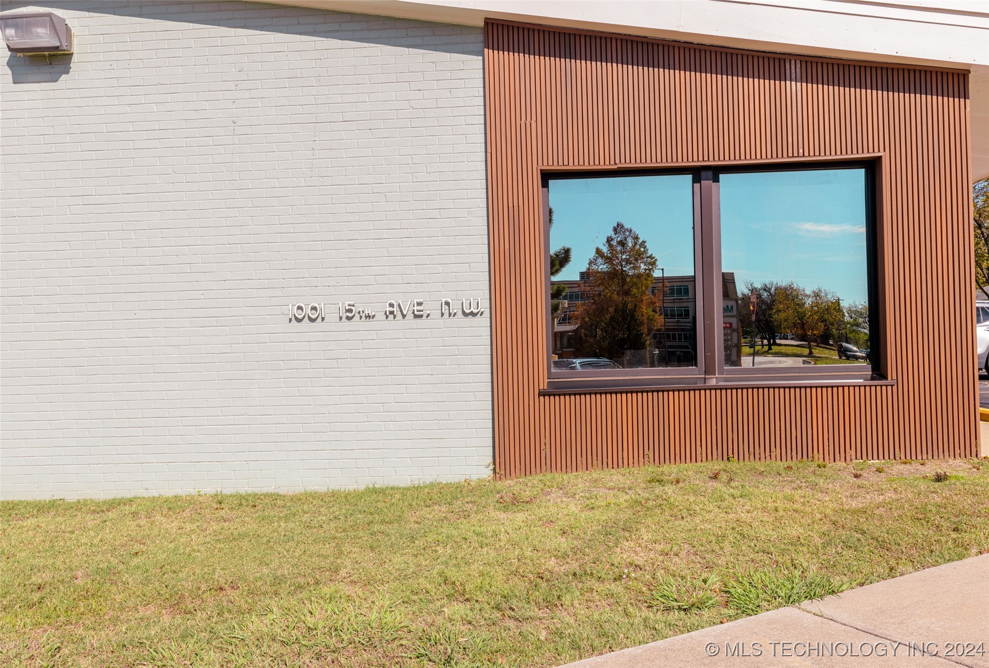 1001 15th NW