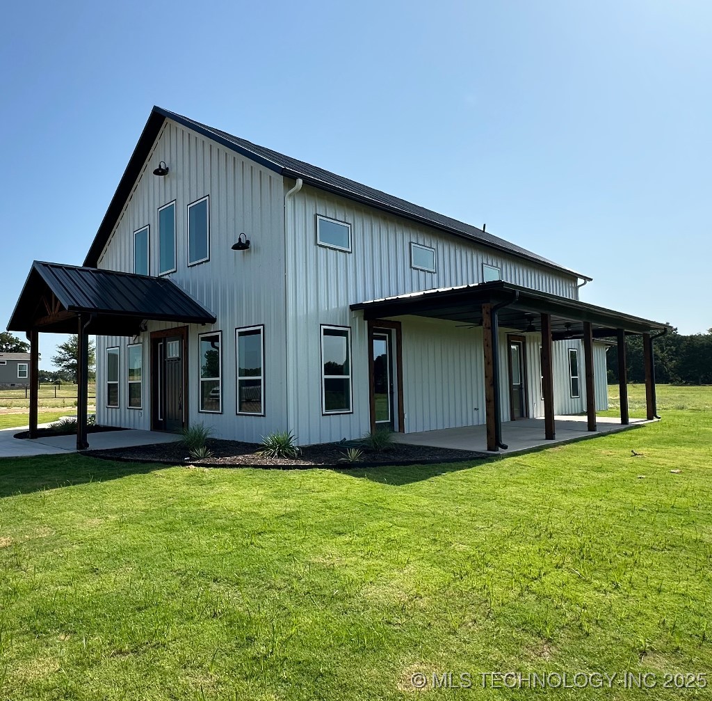 2920 Lago Vista Lane