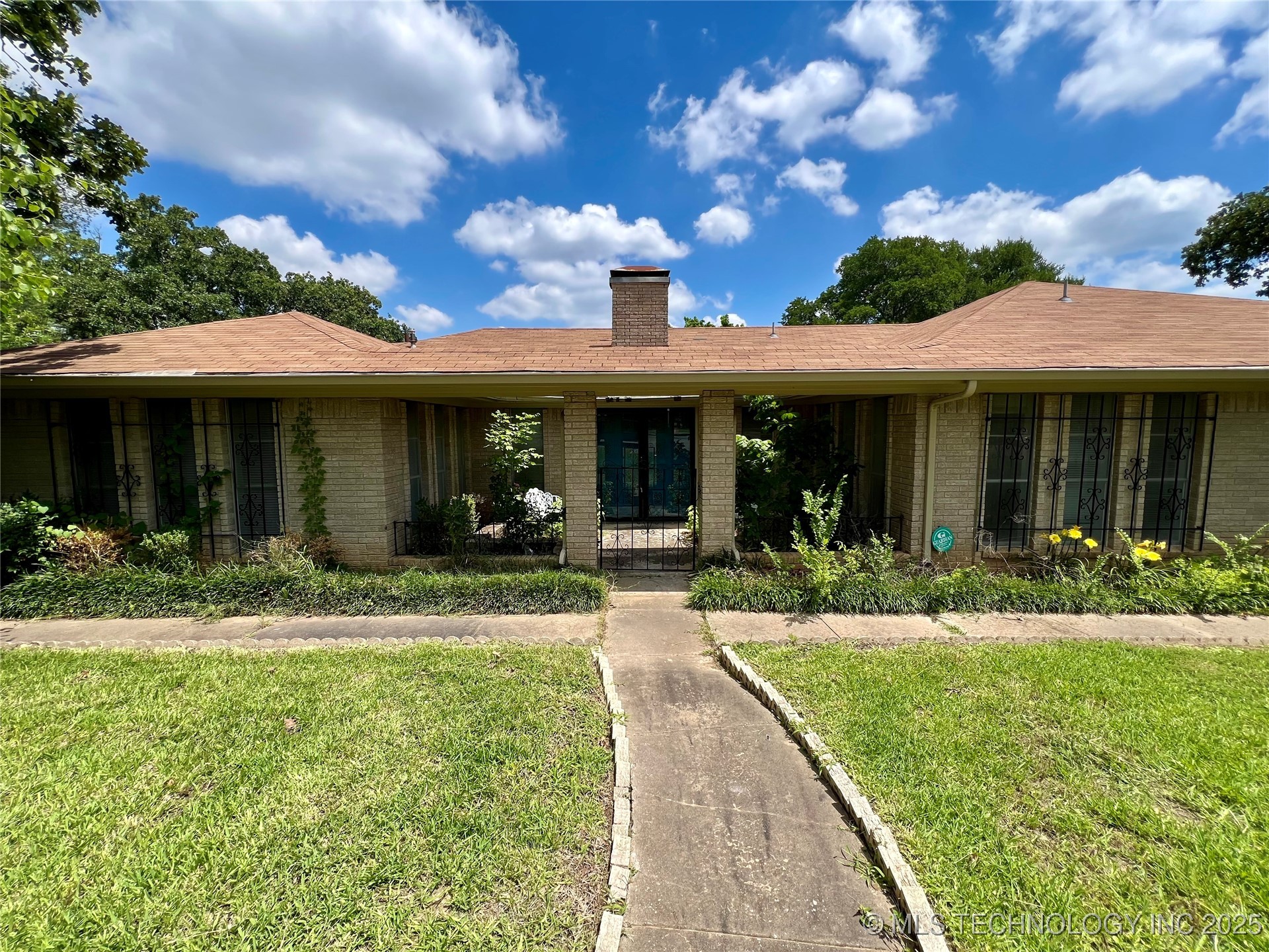 906 Briarwood Place
