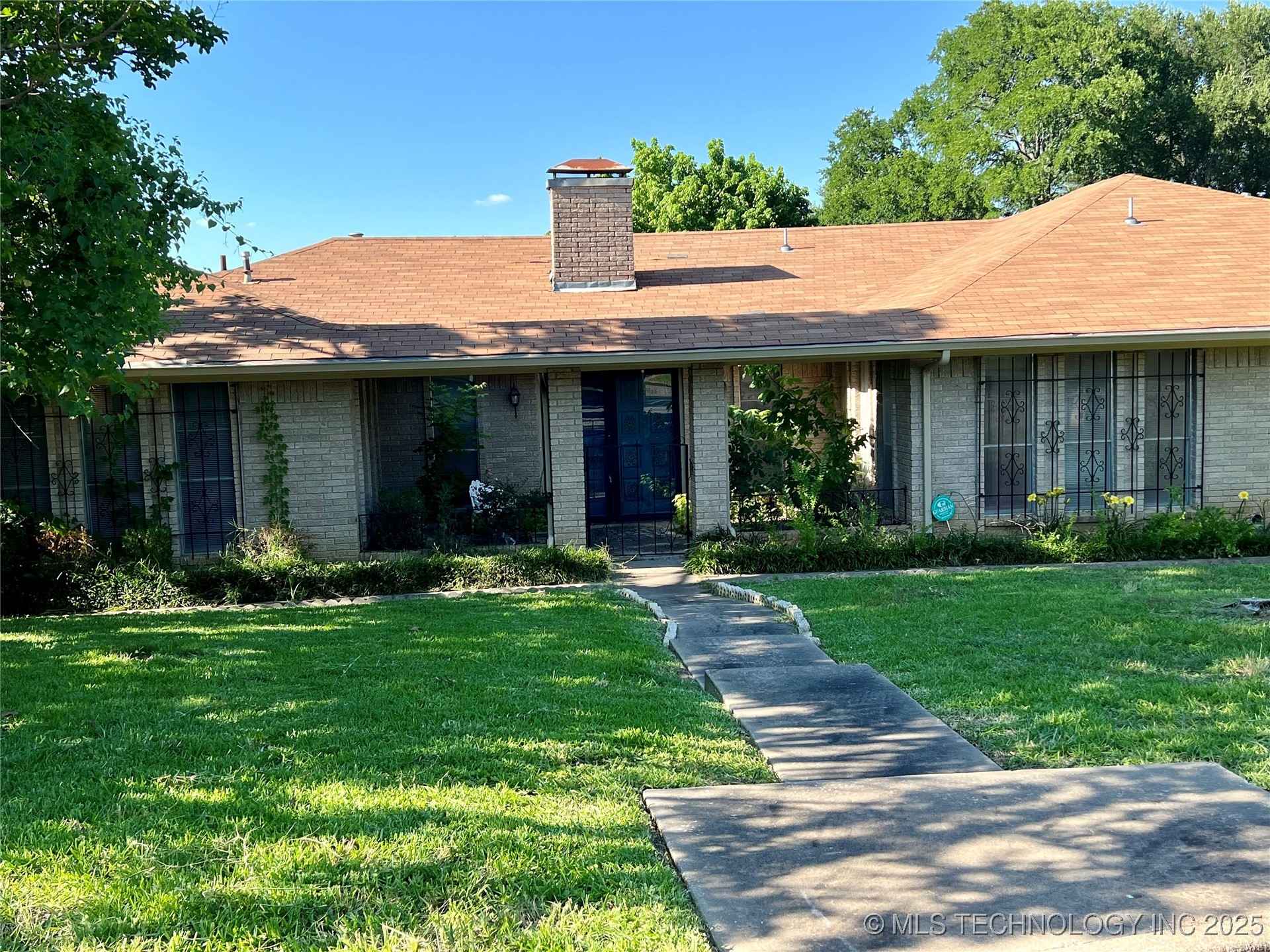 906 Briarwood Place