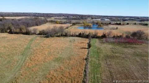Photo of 16509 N Bryant Road, Tahlequah, OK 74464 (MLS # 2530480)