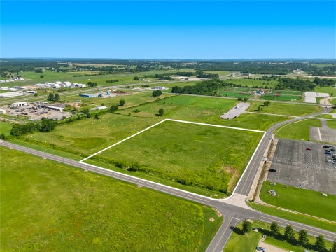 Photo of 1900 Airport Parkway, Tahlequah, OK 74464 (MLS # 2626474)
