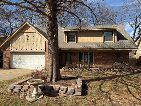 Photo of 1508 W Nashville Street, Broken Arrow, OK 74012 (MLS # 2604974)