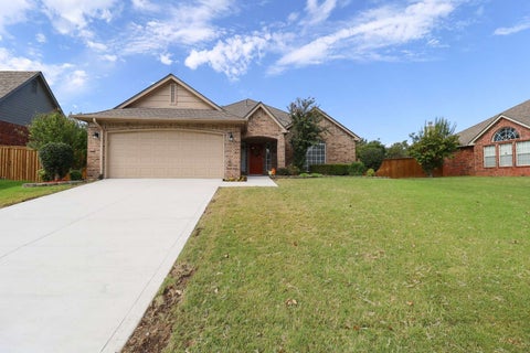 Photo of 808 N Willow Avenue, Broken Arrow, OK 74012 (MLS # 2638282)