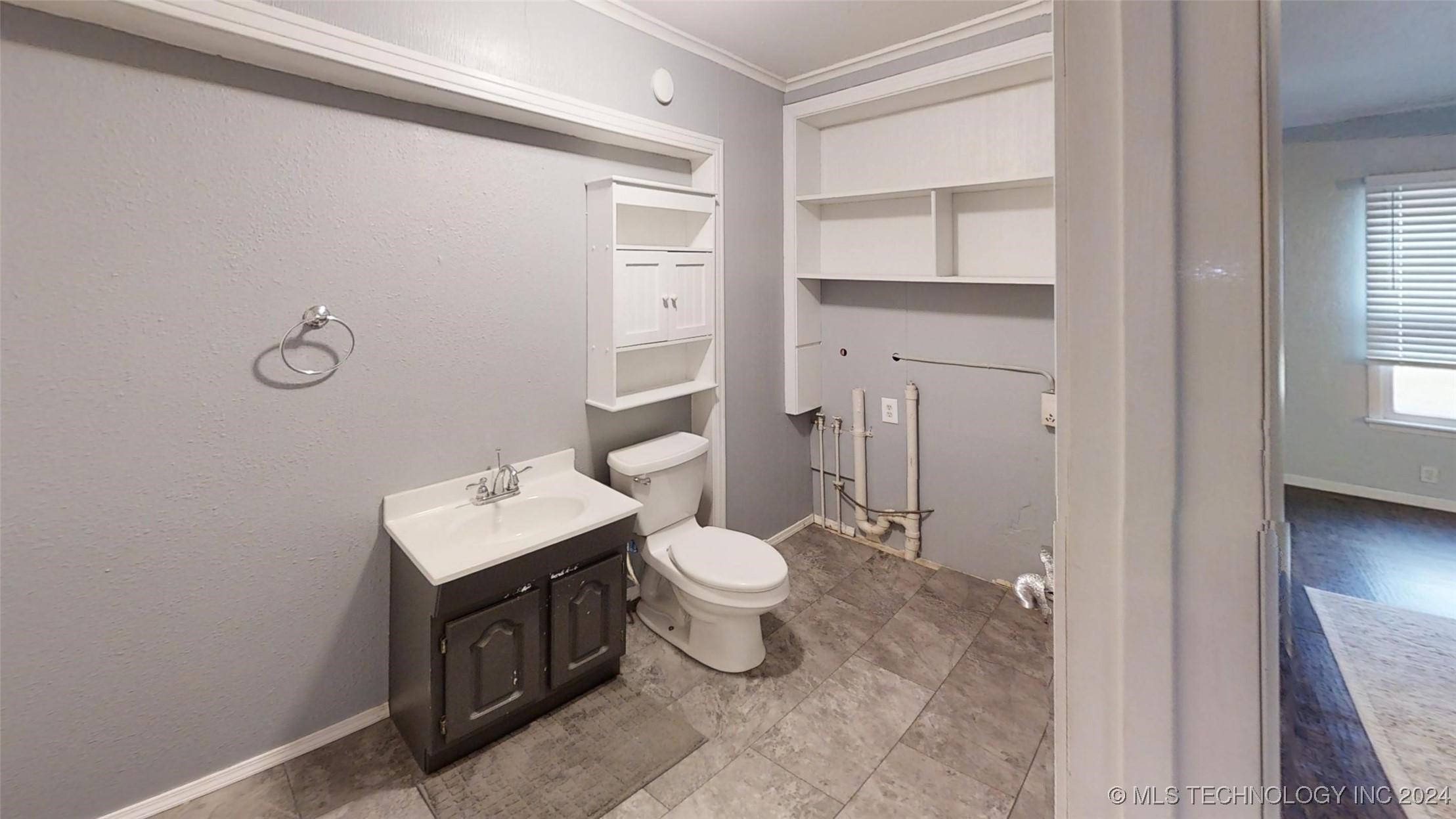 Photo 19 of 39 of 1016 Davis Street NW house