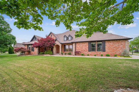 Photo of 5216 E 148th Street S, Bixby, OK 74008 (MLS # 2616987)