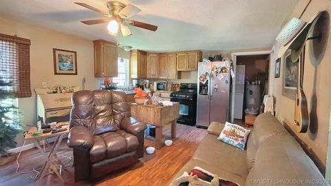 Single Family Residence in Watts OK 462454 Oakball Drive 10.jpg