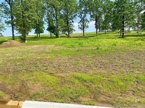 Photo of 792 Winsor Place, Tahlequah, OK 74464 (MLS # 2617414)
